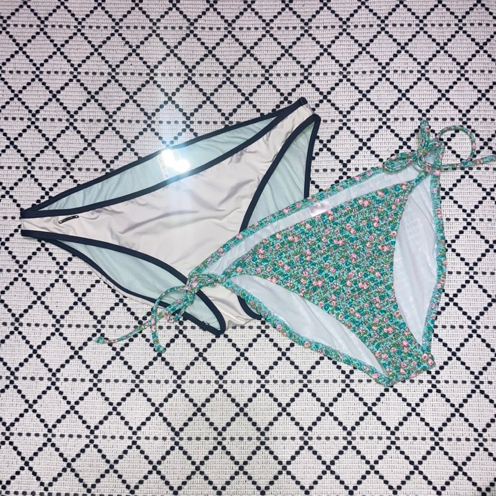 2 pair large/x-large bikini bottoms